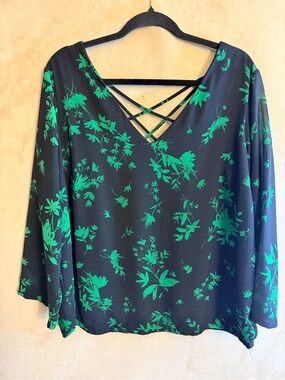 torrid Black V-Neck Top with Green Floral Print and Crisscross Detail